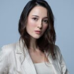 Julie Estelle Instagram - @avatara88 shoot📷 Photographer: @jozz_felix Stylist: @svastiari Pengarah Gaya : @aritulang_official MUA: @ryanogilvy Hair stylist: @ichanaahair