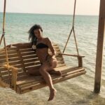 Julie Ricci Instagram - Bon week-end les loulous.