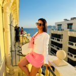 Julie Ricci Instagram - Toujours en rose c’est ma couleur du moment 🎀 Belle soirée à tous 💋