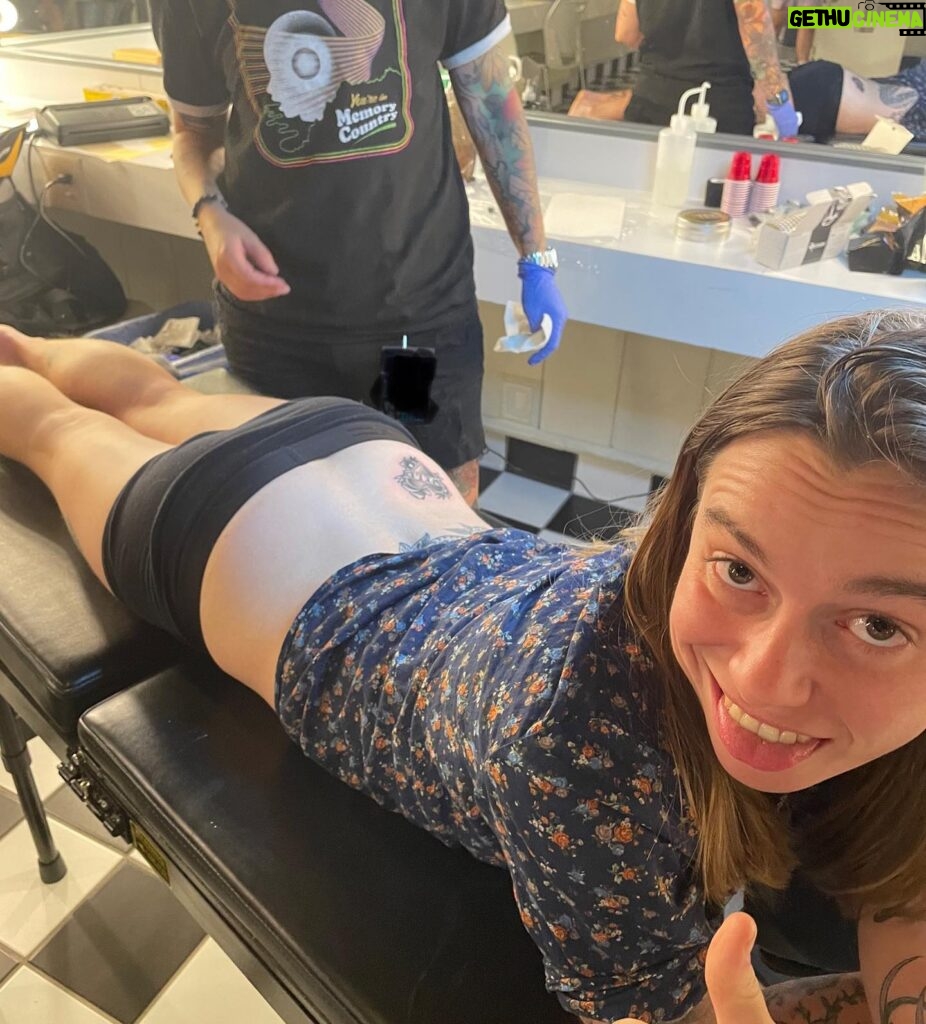 Julien Baker Instagram - 7 shows in to Wild Hearts Tour❤️ here’s a big heaping THANKS to everyone who came to the shows; to our amazing band(s) and crew(s); to Sharon, Angel, and Quinn for having me on this adventure; to @moogsynthesizers for the bloops and @boonetattoos for the ink; and to my lucky SpongeBob socks !!!🧽 (as captured by @stephportphotos )