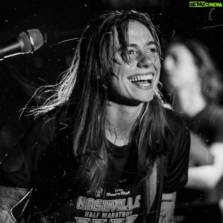 Julien Baker Instagram - Just over halfway done with EU tour! Happiness and Absurdity are indeed two children of the same earth! Thanks all you show-goers for your enthusiasm and graciousness; Thank you @ratboysband for rippin these gigs with us; Thank you universe for pups and soundcheck olives Photo #2 by @rustyshepherd ❤️