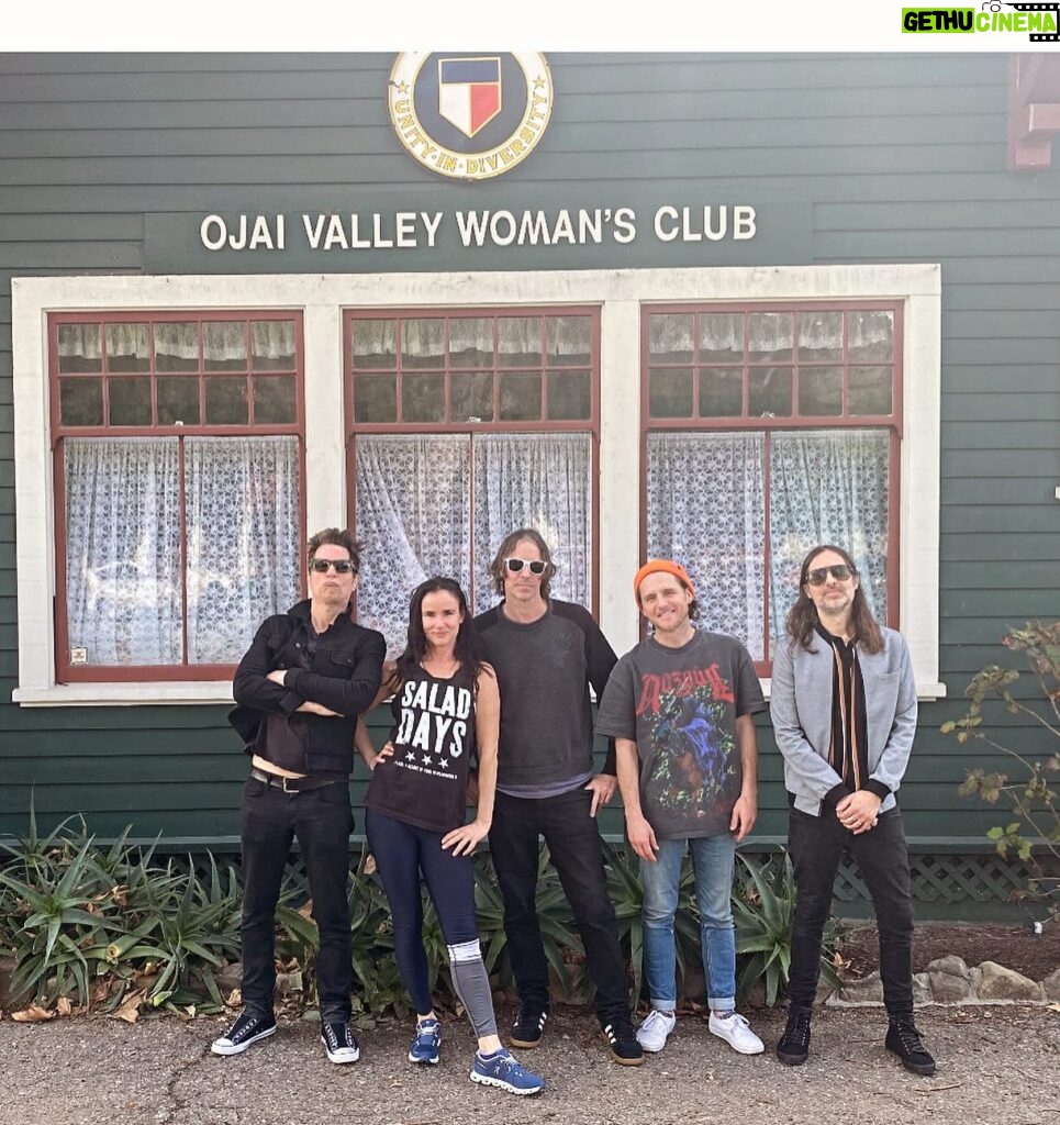 Juliette Lewis Instagram - Ojai Ojai Ojai! We are so excited to play tonight in the legendary “Ojai woman’s club” where everything from tea parties, secret manifesto conspiring to hardcore/punk shows have been poppin off for the last 2 decades. Perfect for The Licks first reunion show. Lfg 👊 7:15 pm @jaredbergmann plays 8pm J&TheLicks / We ❤️U (a portion of all moneys go toward bassist’s @slippy_wo cancer fund gofund.me/caf5b1dc LINK IN BIO as well.