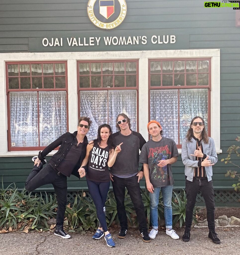 Juliette Lewis Instagram - Ojai Ojai Ojai! We are so excited to play tonight in the legendary “Ojai woman’s club” where everything from tea parties, secret manifesto conspiring to hardcore/punk shows have been poppin off for the last 2 decades. Perfect for The Licks first reunion show. Lfg 👊 7:15 pm @jaredbergmann plays 8pm J&TheLicks / We ❤️U (a portion of all moneys go toward bassist’s @slippy_wo cancer fund gofund.me/caf5b1dc LINK IN BIO as well.