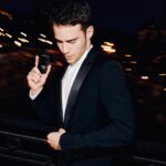 Julio Peña Instagram - Y otra foto del festival de Sanse:)) al que tuve el placer de asistir de la mano de @armanibeauty ❤️‍🔥❤️‍🔥 #armanicode #rewritethecode