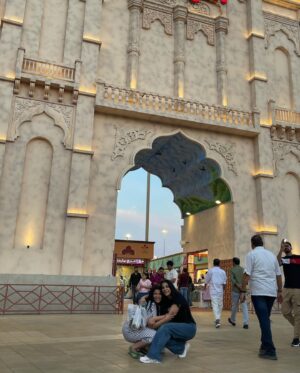 Jumana Karim Instagram - اشتاقينالكم هواية 
عيدنا سوى غيد وبراء 
كل عام وانتو بخير وسعادة 

#غيد #براء #مسلسل_غيد #رفل_نشمي #جمانة_كريم #عيدكم_مبارك #بغداديات #دبي #الامارات #اربيل