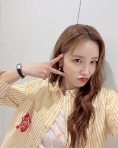Jun Hyo-seong Instagram - #글램미2 노랑노랑💛
