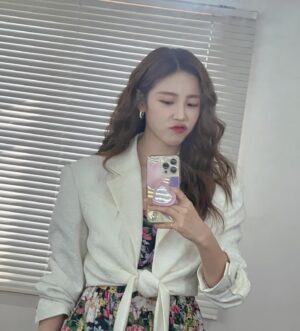 Jun Hyo-seong Thumbnail - 3 Likes - Most Liked Instagram Photos