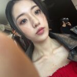 Jung Da-bin Instagram - Singles behind ✨🌌🍷💄
