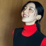 Jung Da-bin Instagram - Singles behind ✨🌌🍷💄