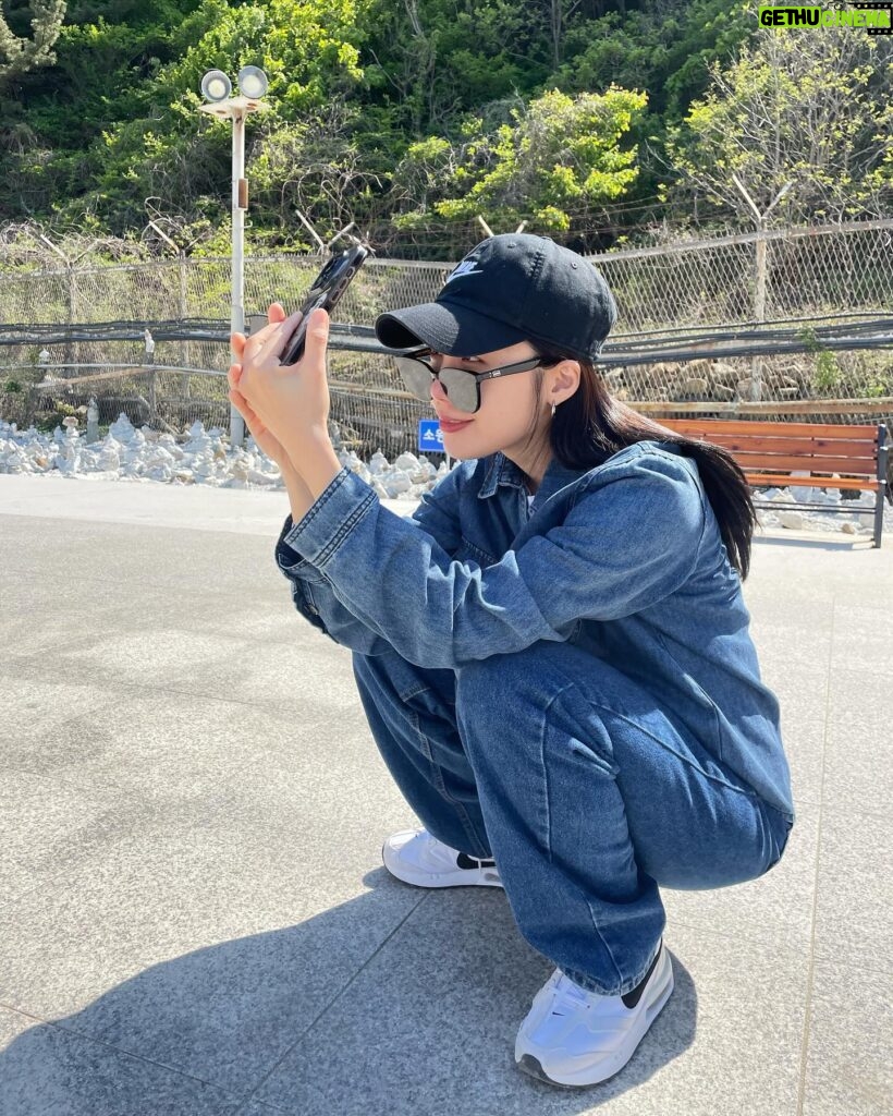 Jung Eun-ji Instagram - 🌊📸🫠