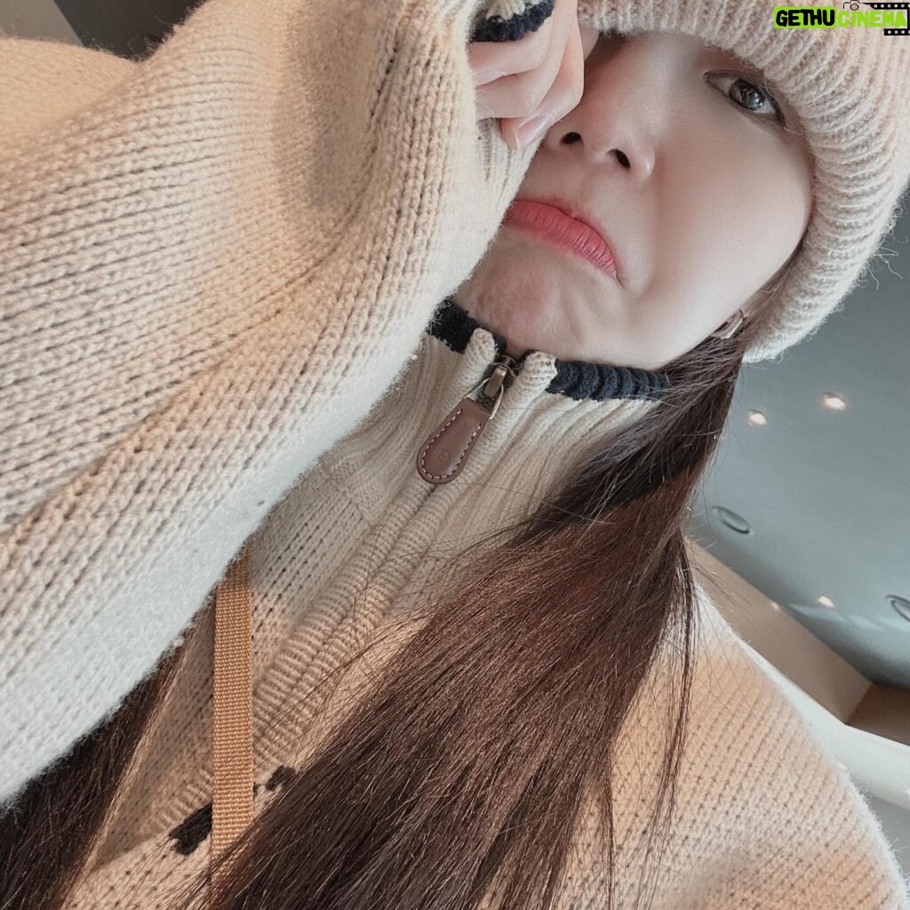 Jung Eun-ji Instagram - 명절인데 뜻하지않게 작고적게말하기중🤐 #도르륵