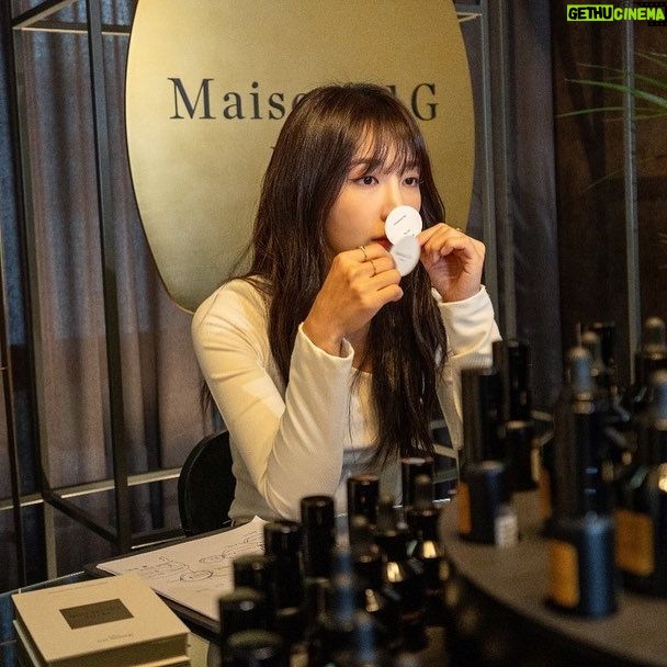 Jung Eun-ji Instagram - @maison21g_kr #콩발바닥#믕발바닥#내마음가는대로#향기