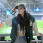 Jung Lea Instagram – 이쁜 모자쓰고 너무나 멋진 경기를 보고온 어느날..😁💛
정리아 신난거 보이시죠 LEAMONS~🍋