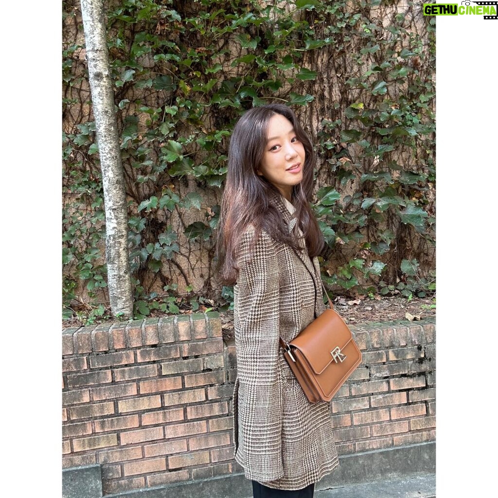 Jung Ryeo-won Instagram - . ❤️☺️❤️ 랄프 로렌 컬렉션 에서 새롭게 론칭한 RL 888 핸드백. #RL888 #RLCollection #RalphLauren ad