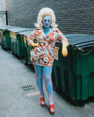 Juno Birch Instagram - Dumpsters and lobsters 🦞