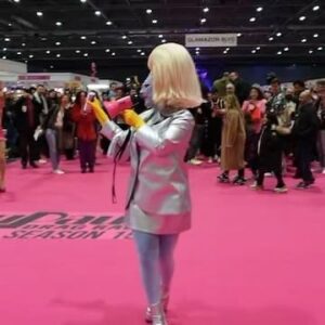 Juno Birch Instagram - Another year of absolutely stunning behaviour on this planet! Thank you to all the humans who have been part of my invasion ✌️👽🏳️‍⚧️