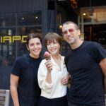Juri Ueno Instagram - イタリア🇮🇹出身の店主の お店「Giapo」のICE CREAM。 金粉トッピングやチョココーンなど 種類も豊富で、 ランチ後の時間帯は列をなしてました！😄 ニュージーランドといえば 「Hokey Pokey(ホーキーポーキー)」 というアイスが有名。 やっぱりこちらにもありました✨ #ホーキーポーキー 留学生なら、知ってるかな？😆 アイス片手にウインドウショッピングなど 楽しいひとときを 過ごしました😌✨ @madamefigarojapon 📚📷 @giapokitchen 🍨🍦 gipao.com @purenewzealand 🇳🇿✨🦩 #auckland