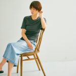 Juri Ueno Instagram - @beigecomma @tuikauri_official @_juri_art_ st シルクフライスのTシャツもあります🌴 ライム色は、 オーガニックスビンコットンTシャツも🍋☀️ オンワードのオンラインショップで、チェックしてみて下さいね❣️ insta live 2/15.20:00- 👋🍃 makeup @seeeke0810 photos makeup @sadaito hairstylist @shotaro.ao