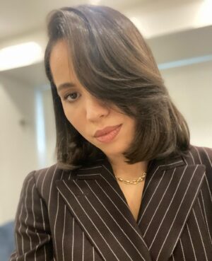 Jurnee Smollett Instagram - I’ll tell you secret? ya girl had a lot of fun with #MameDownes 🤪 watch  #theburialmovie on @primevideo @amazonstudios