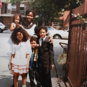 Jurnee Smollett Instagram - Today, my Queen was born. Happy birthday, mommy. My super warrior woman. The strongest, most loving woman I will ever be blessed to know. Thank you for teaching me amongst so many things, how to love so open heartedly, how to live in my purpose unapologetically and how to never put a price tag on my integrity. I love you and am so grateful God chose me to be your baby girl. ❤️❤️ Y’all please help me wish this divine superwoman a happy birthday. 🎁🎉🎂❤️🎉🎁 #HappyBirthday #Queen #warriorwoman