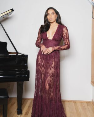 Jurnee Smollett Instagram - ♥️♥️ 

✨Governors awards ✨

Dreamy designs by @nicolasghesquiere for @nicolasghesquiere 
LV High jewelry @francescaamfitheatrof 

#governorsawards 

📸 @iziapluscamera   @gettyimages #EmmaMcIntrye #FrazerHarrisson