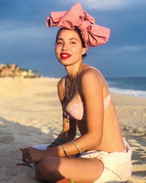 Jurnee Smollett Instagram - ☀️Warmer days☀️