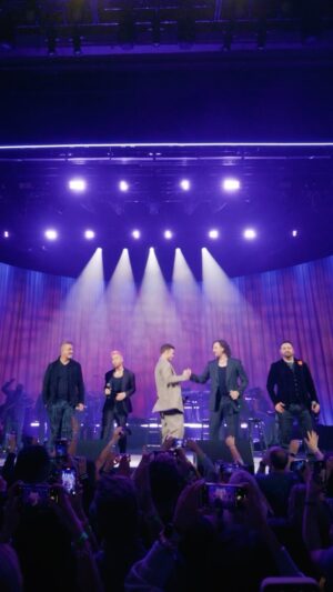 Justin Timberlake Instagram - One night only. Thank you to my @nsync brothers, @tobenwigwe, and @cocojones for coming out last night 🫶🏻 LOVE Y’ALL