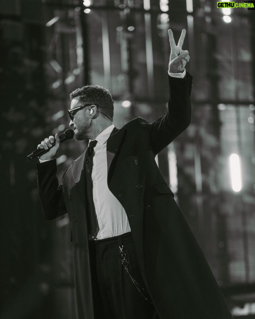 Justin Timberlake Instagram - 2 nights in Seattle 🫶🏻 #TFTWTOUR