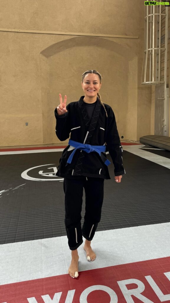 Justine Ezarik Instagram - Wow! I had the best time this weekend! Decided at the last minute to try a jiu jitsu competition.. I have been training a ton but not at all for an actual competition 😂😂 It’s completely different oops! So much more to learn. I love it!!