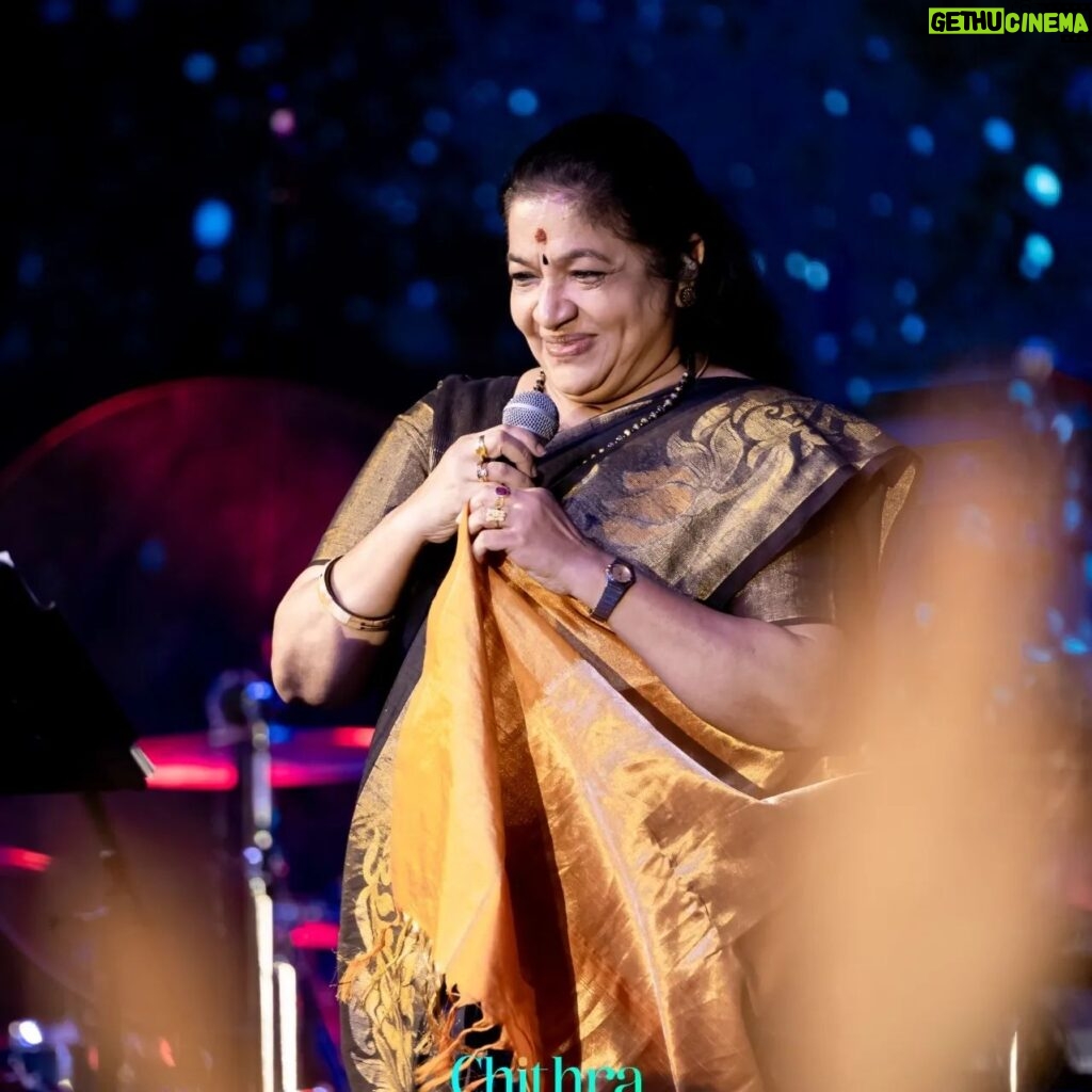 K. S. Chithra Instagram - Capturing the essence of Chitravarnam 2024 in Toronto! ✨ Organized by AAHA RADIO & Ente Canada @kschithra. Clicks by @dot_ca_media @the_visual_artisan #kschithra #vanambadi #ChitravarnamToronto2024 #ChitraVarnam #aaharadio #entecanada