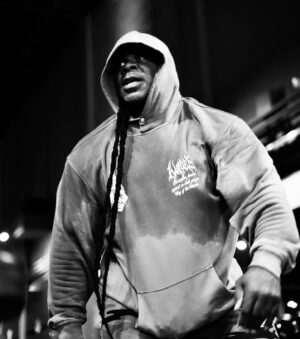 Kai Greene Instagram - Tale Of 2 Wolves
New @darcsport collection releases tonight 6PM PST 🐺

This DROP is LIMITED & will go FAST!

Link In Bio 🔗
Use Code: “KAI” At Checkout 💪🏾

#KaiGreene
#DarcSport
#ThoughtsBecomeThings
