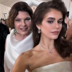 Kaia Gerber Instagram - @prada at the met 🤍 @voguemagazine