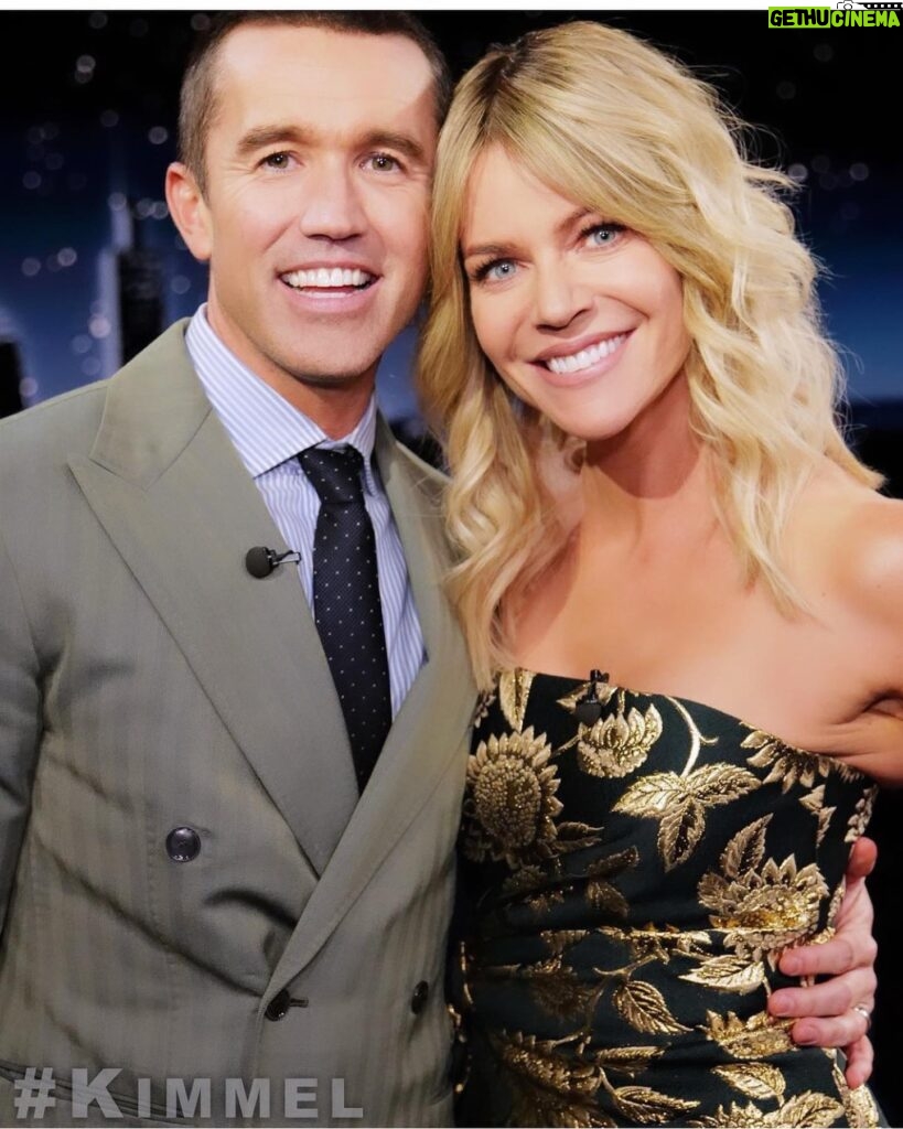 Kaitlin Olson Instagram - He hosted the hell out of me. (And his husband @vancityreynolds) Tonight! On @abcnetwork Hair: @dani.doeshair makeup: @theadorable1 styling: @rhondaspiesstylist