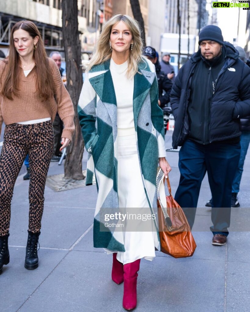 Kaitlin Olson Instagram - @tedbaker - all of New York really liked this coat on me, so I should probably just keep it. @todayshow @championsthefilm @rhondaspiesstylist @hair_by_abbyroll Top & skirt @aninebing Coat @tedbaker Boots @larroude Jewlery @melindamaria_jewelry