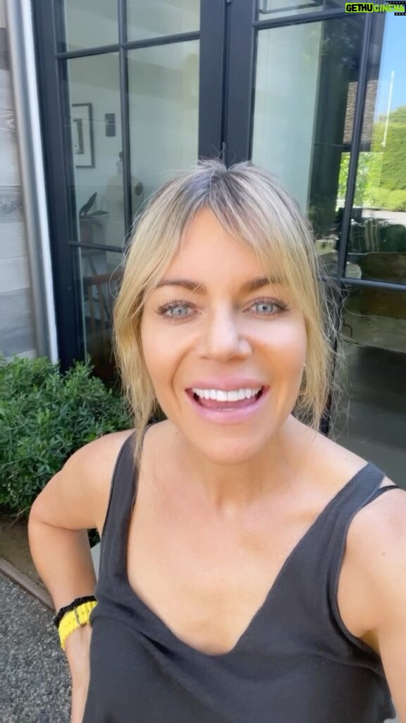 Kaitlin Olson Instagram - A little message for my good friends @chaseutley and @jenutley who bought the property next door and then immediately moved to London while their house is being built.