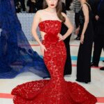 Kaitlyn Dever Instagram - the MET ❤️with @michaelkors