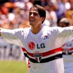 Kaká Instagram – 🥳 @KAKA completa 4️⃣2️⃣ anos hoje! 🥳

Craque revelado no clube, o meia fez 155 jogos e 51 gols pelo Tricolor, além de ajudar na conquista do título do Rio-São Paulo de 2001. 

Felicidades! 🎂

#VamosSãoPaulo 🇾🇪