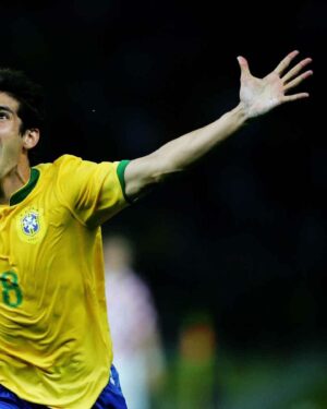 Kaká Instagram - Midfield magician. 🪄