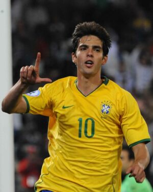 Kaká Instagram - Midfield magician. 🪄