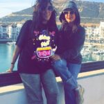 Kalila Bounaylat Instagram - بمناسبة اليوم العالمي للاخت اختي هيا اختي ، هيا صديقتي ، هيا كل شي فحياتي ، رفيقتي وكاتمة اسراري ، معايا ملي كنبكي وملي كنفرح ، كتبغيني كتر من راسها ، الله يخليك ليا ويطول فعمرك يا ربي، دمنة انت القلب ❤ #اليوم_العالمي_للاخت#