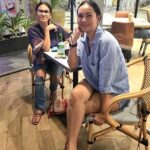 Kalina Ocktaranny Instagram - Banyak cerita.. Banyak tawa.. Banyak rencana ketemu lg sebelum dia pergi... Movie marathon kita jgn sampe ga jd ya bo @novaelizatime ❤️K