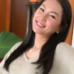 Kalina Ocktaranny Instagram - Asal kamu tau.. Cewe seperti akutu ga dtg 2x... ---- Kecuali diundang makan2 yaaaa 🥰 Yg fotoin minta di tag --> @akd812 ❤️K