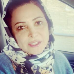 Kamand Amirsoleimani Instagram - سلام دوستان خوبم
همه ما به نوعی روزگار سختی رو میگذرونیم. امروز فکر کردم به همراه شما تمرین کنیم خودمون برای خودمون روز پر آرامشی بسازیم. فارغ از غمها و مشکلات که تمومی ندارن. هر کی علاقمنده ویدیو رو ببینه. 
ممنونم