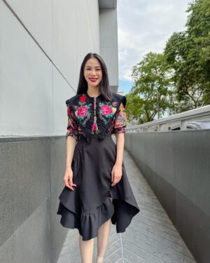 Kaneungnij Jaksamittanon Instagram - ดอกไม้ @obchoeii @irisfashionth
