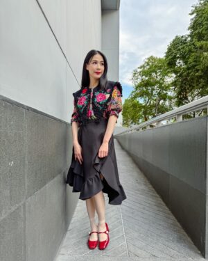 Kaneungnij Jaksamittanon Instagram - ดอกไม้ @obchoeii @irisfashionth