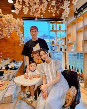 Kaneungnij Jaksamittanon Instagram - ตามหม่ามี๊กับป่ะป๊ามากินข้าวอาหารญี่ปุ่นครับ @momono.thailand