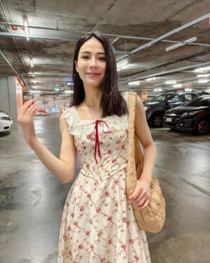Kaneungnij Jaksamittanon Instagram - 🌸🌼 @irisfashionth