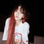 Kang Mi-na Instagram - #광고 #cnn_apparel_go_there #cnnapparel #cnn어패럴 세계의 다양한 스트릿 푸드를 담은 @cnn_apparel GBS 라인 중 "Paris" 티셔츠