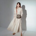 Kang Mi-na Instagram - #광고 #토리버치 #ToryburchKorea #Tmonogram 🤎🤍