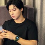 Kang Min-hyuk Instagram - 운동을 좋아하는 나에게 딱인 멋지고 실용적인⌚️ 태그호이어 커넥티드 칼리버 E4 말본골프 에디션이 출시 되었습니다. 골프와 스타일, 혁신에 대한 열정과 매력적인 콜라보레이션 스토리가 돋보이는 이번 리미티드 에디션 타임피스는 태그호이어 커넥티드 입점 매장에서 만나볼 수 있습니다. #Ad #태그호이어 #태그호이어X말본 #태그호이어말본골프에디션